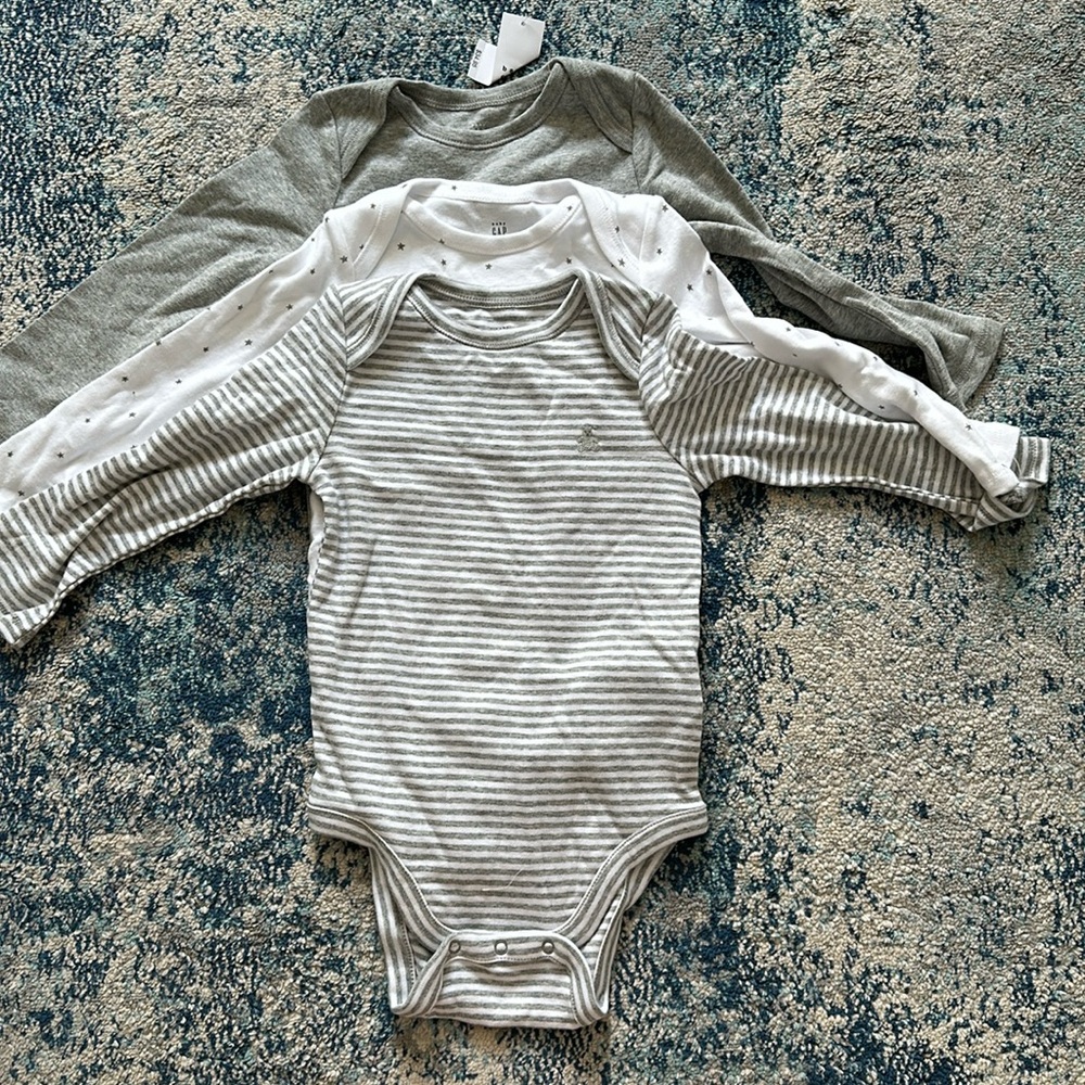 Gap, long sleeve onesies set of three